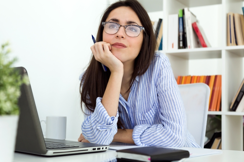 Vale a pena ser promovido no trabalho sem aumento de salário? Confira prós e contras