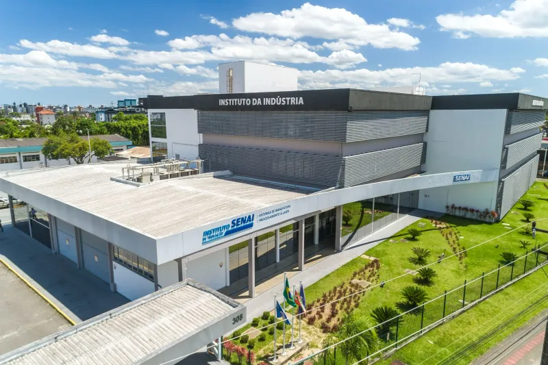 Empresários, gestores e especialistas em tecnologia e sustentabilidade reúnem-se no Instituto SENAI em Joinville. Foto: André Kopsch