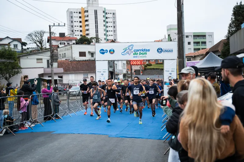 Largada para todos os trajetos ocorreu no Centro Esportivo do SESI, no Centro (Divulgação)