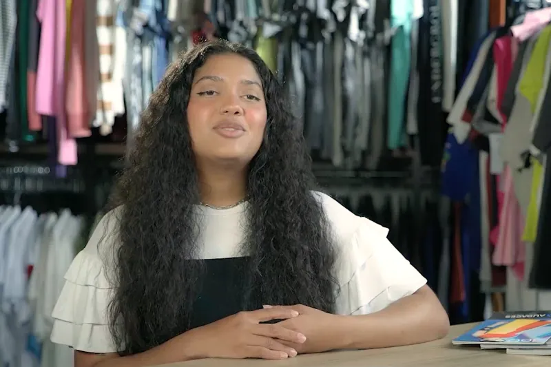 Rayza Fernandes Piccini atualmente trabalha com moda em Gaspar (Reprodução)