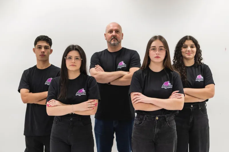 Time disputará prova com miniatura de carro de corrida que atinge 70 km/h (Divulgação)