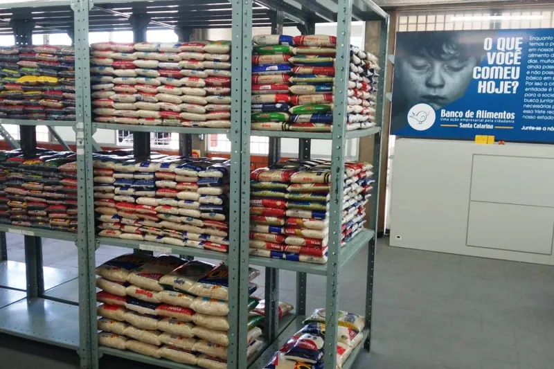 Centro Logístico do SESI/SC, em São José, armazena os donativos (Divulgação)