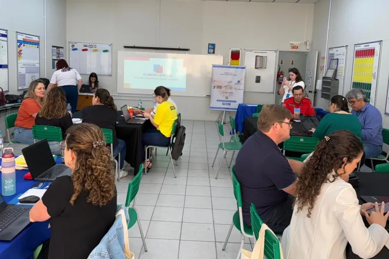 Encontro reúne 13 organizações sociais e 10 indústrias até esta quinta (Ana Sofia)