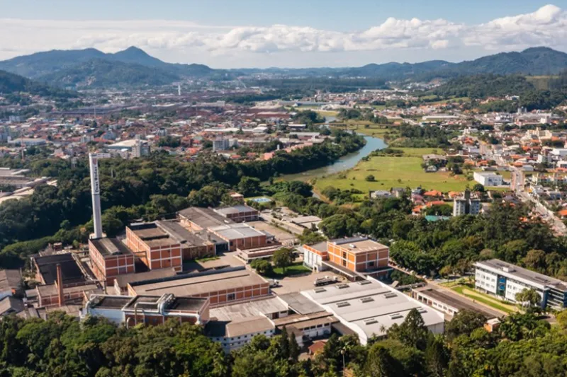 Matriz da empresa, que hoje está presente em mais de 70 países. Foto: Divulgação/Duas Rodas