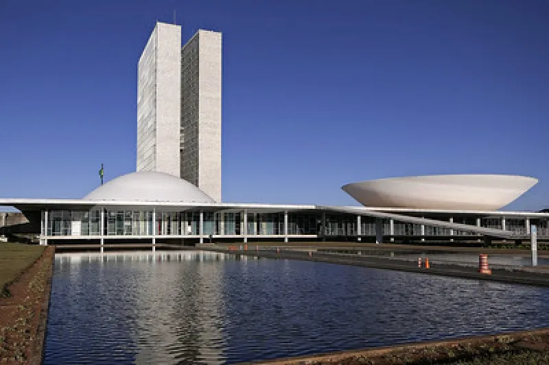 Corte de incentivos fiscais compromete crescimento da indústria, diz FIESC