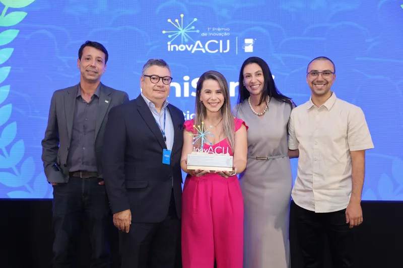 Cerimônia para entrega dos troféus foi realizada na noite desta segunda (Gabriel Richartz)