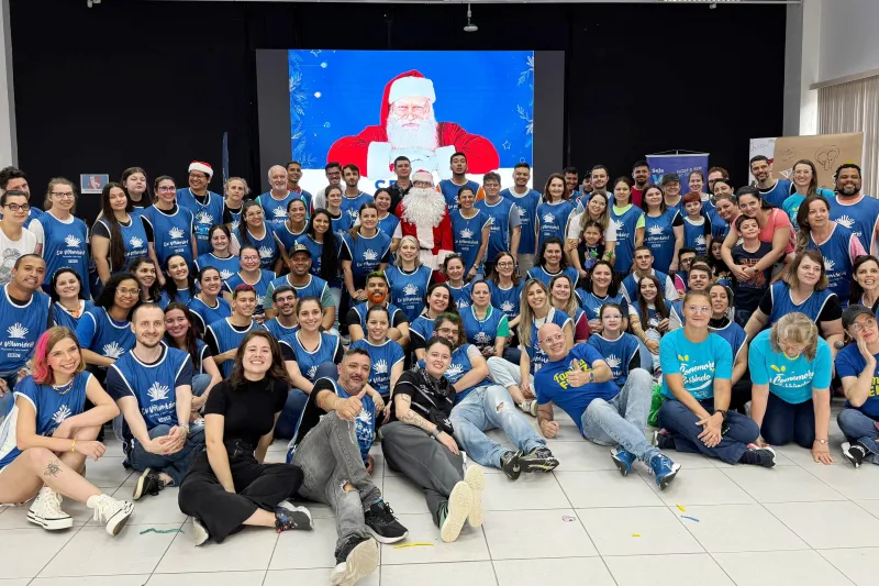 Todo ano, como em 2024, dezenas de pessoas atuam na organização da festa (Divulgação)