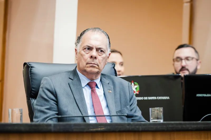 Presidente da FIESC, Gilberto Seleme, participou da solenidade (Bruno Collaço/AL)