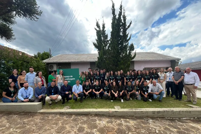 Inauguração reuniu alunos, empresários e gestores no Meio-Oeste (Fotos: Marlon Ariel)