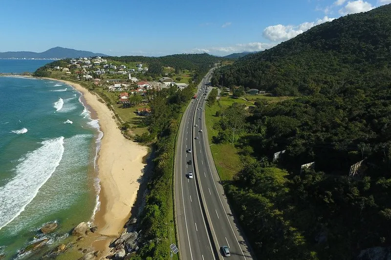 Trecho Norte da BR-101 demanda muitas obras para melhorar segurança e fluidez.(Foto: Arteris Litoral Sul)
