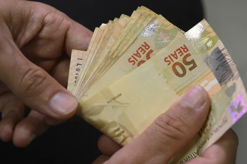 Crédito desacelera e reflete atividade econômica e juro alto, diz Febraban