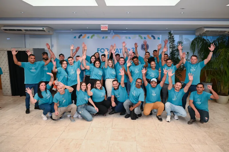 Turma festeja formatura realizada em Florianópolis em 2024 (Fabrício de Almeida)