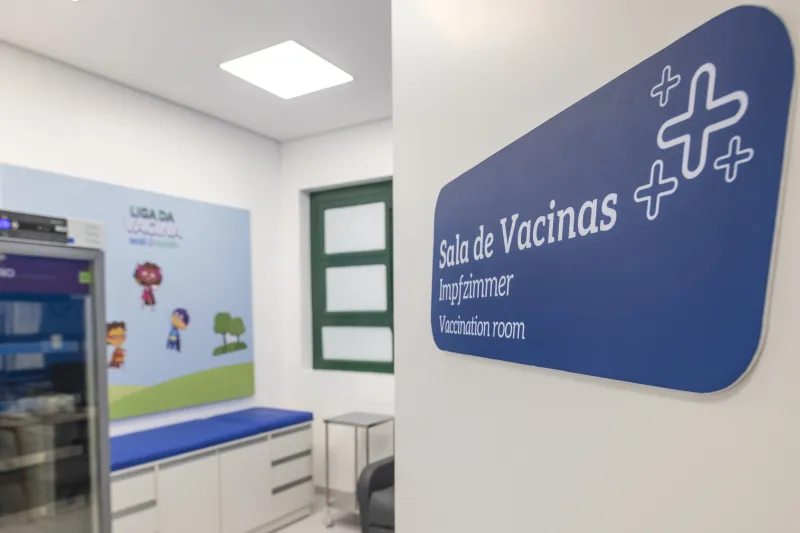 Aplicações ocorrem nas clínicas SESI Saúde e diretamente nas empresas (Divulgação)