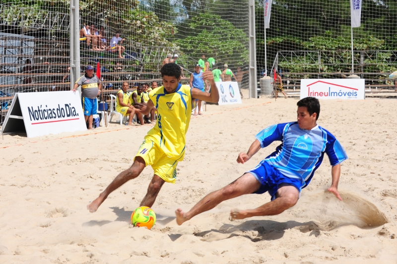 Em 2015, São Francisco do Sul sediou finais do futebol de areia (Arquivo)