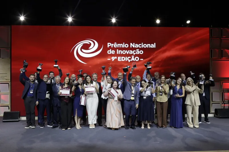 Entrega do prêmio marcou o encerramento do Congresso de Inovação da Indústria. Foto: Edilson Dantas/CNI 