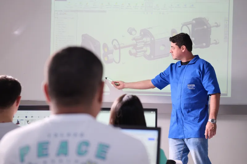 Escolhidos vão trabalhar na educação profissional em áreas como TI, mecânica e automação