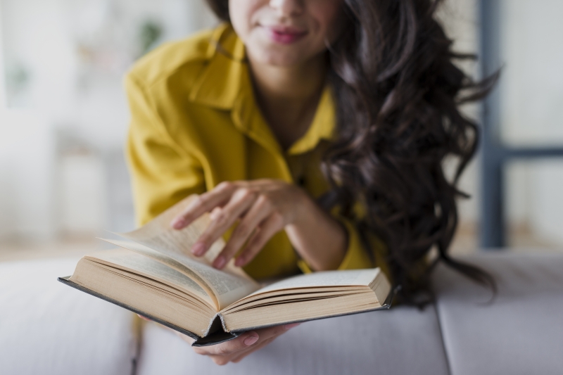 Saber aproveitar momentos de descanso é essencial para estar bem no dia seguinte (Freepik)