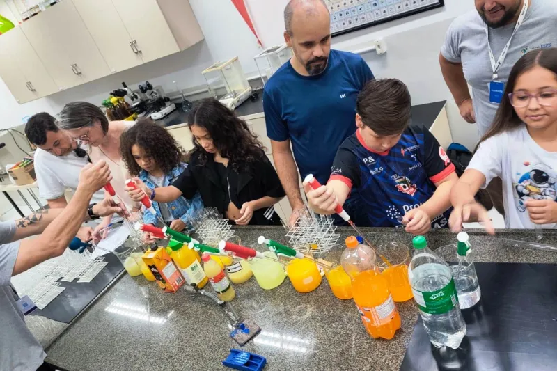 Laboratórios também foram usados no Dia da Família