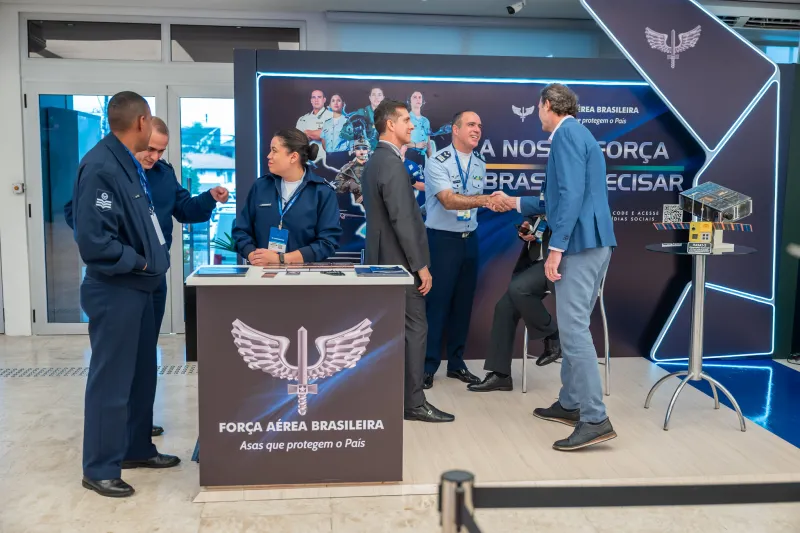 Aeronáutica mostra equipamentos e ações em estande do evento em 2024