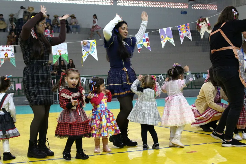 Solidariedade, integração e protagonismo marcaram a programação da Festa Junina na Escola SESI de Rio do Sul. (Fotos: Debora Claudio)