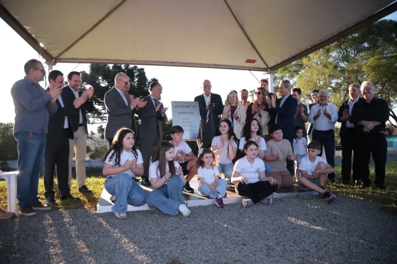 FIESC lançou a pedra fundamental da Escola SESI de Referência (Paula Navarro)