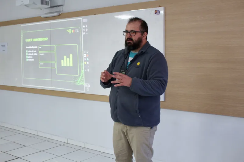A imersão em Inteligência Artificial foi realizada em 14 cidades do estado simultaneamente. (Fotos: Debora Claudio)
