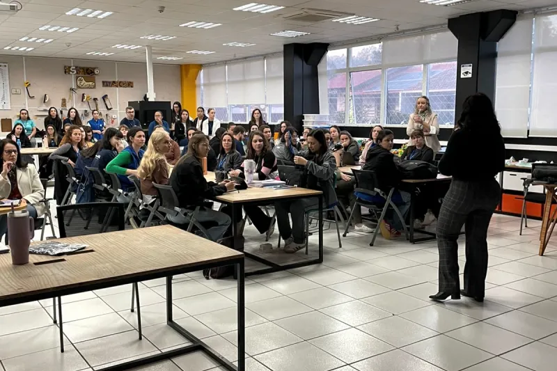Equipes da Escola SESI e do SENAI aprimoraram seus conhecimentos durante a programação da Semana Pedagógica.  (Foto: Diivulgação SESI)