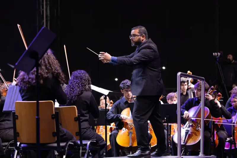 Músicos da Orquestra Musicarium durante concerto em Joinville