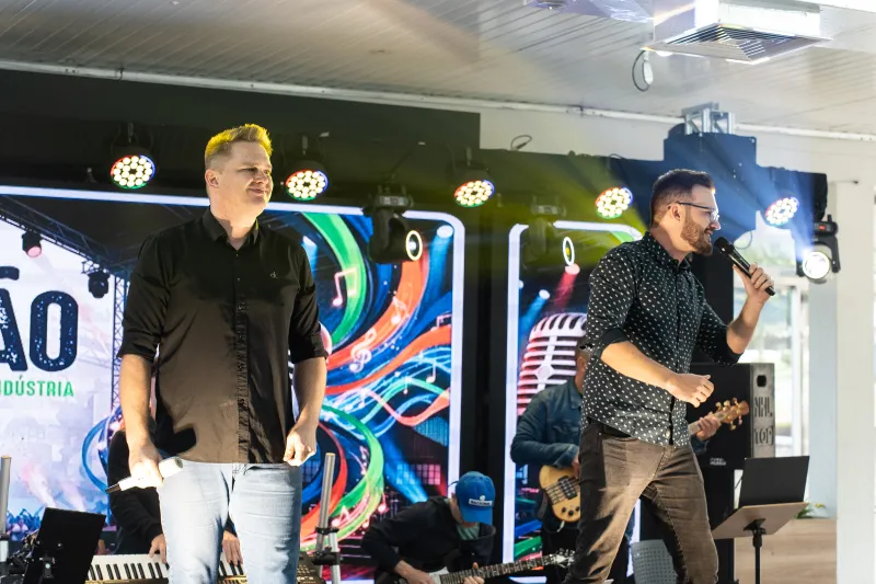 As apresentações foram individuais ou em duplas; estilo sertanejo predominou