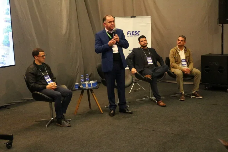 Intensa programação marcou a presença da FIESC durante a FERSUL 2026. (Fotos: Debora Claudio)