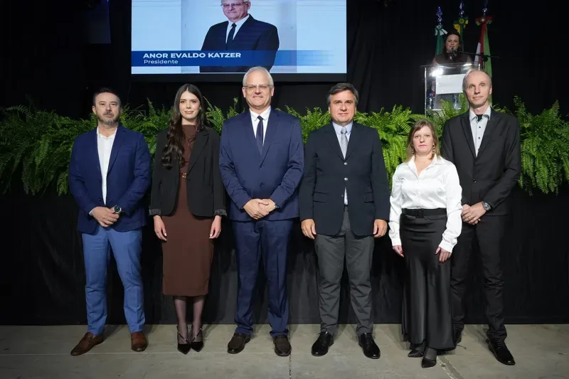 Sindusmobil, de São Bento do Sul, comemora 65 anos e empossa nova diretoria