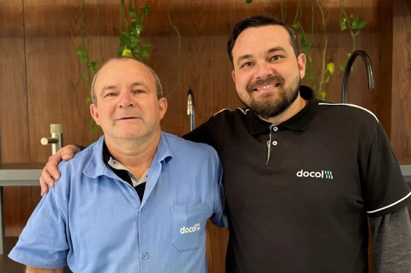 José Fernando Kina e seu filho, Marcio. Foto: Divulgação/Docol