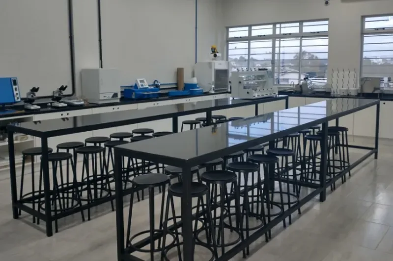 Laboratório da nova unidade, feita em parceria com prefeitura e Klabin