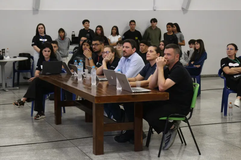 De estudantes a criadores de soluções