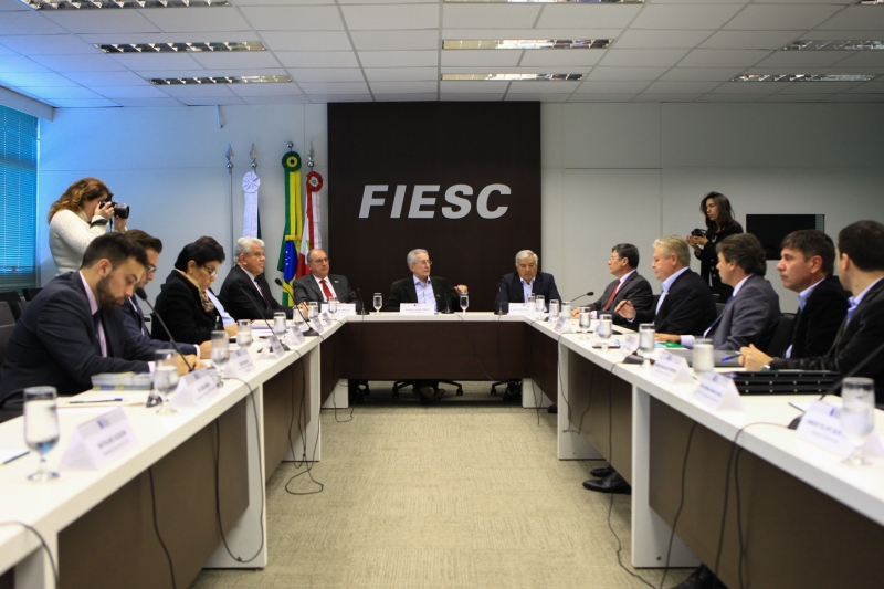 Presidentes das entidades que representam todos os setores econômicos do Estado se reuniram na manhã desta segunda-feira (12) (foto: Filipe Scotti)