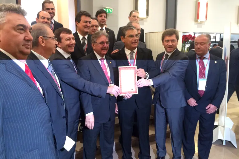 Delegação catarinense recebeu a certificação em Paris, nesta quinta-feira (28)