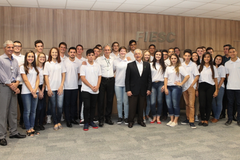 Grupo foi recepcionado pelo presidente da FIESC, Glauco José Côrte. Foto Filipe Scotti.