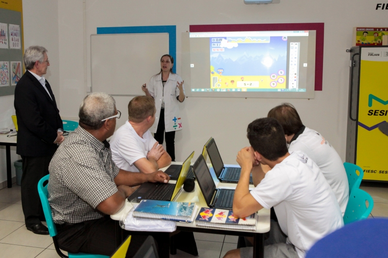 SESI Matemática foi entregue em Jaraguá do Sul nesta quinta-feira (foto: Heraldo Carnieri)