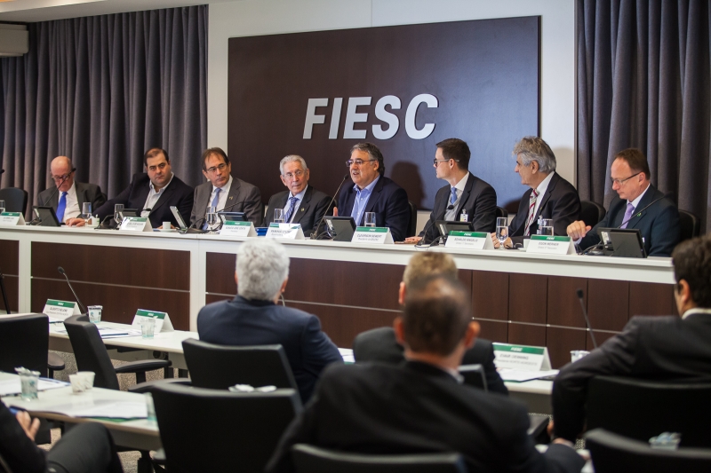Reunião de diretoria da FIESC foi realizada nesta sexta-feira (21), em Florianópolis (foto: Marcos Campos)