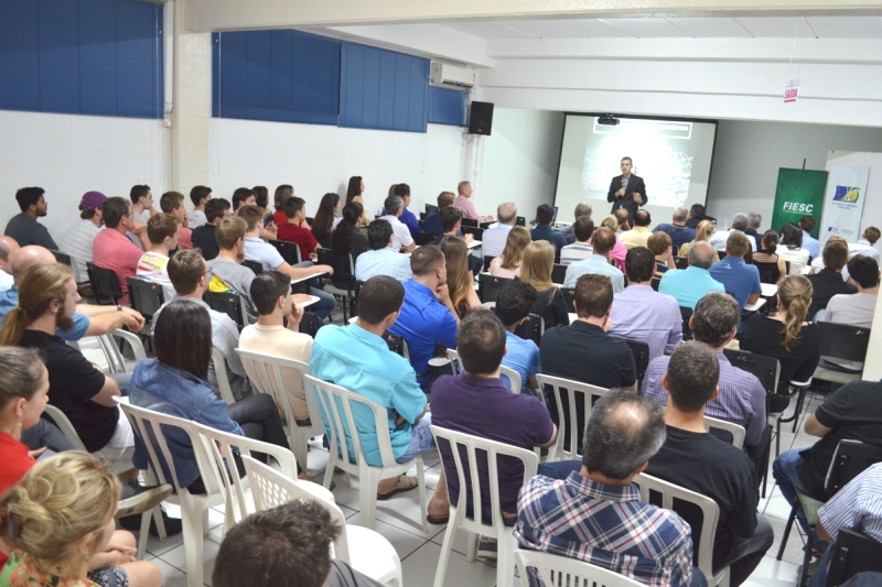 Empresários da região participaram de seminário promovido pela FIESC. Foto: MB Comunicação
