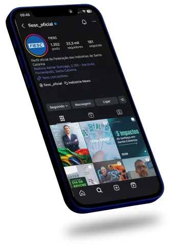 Instagram da FIESC em um smartphone